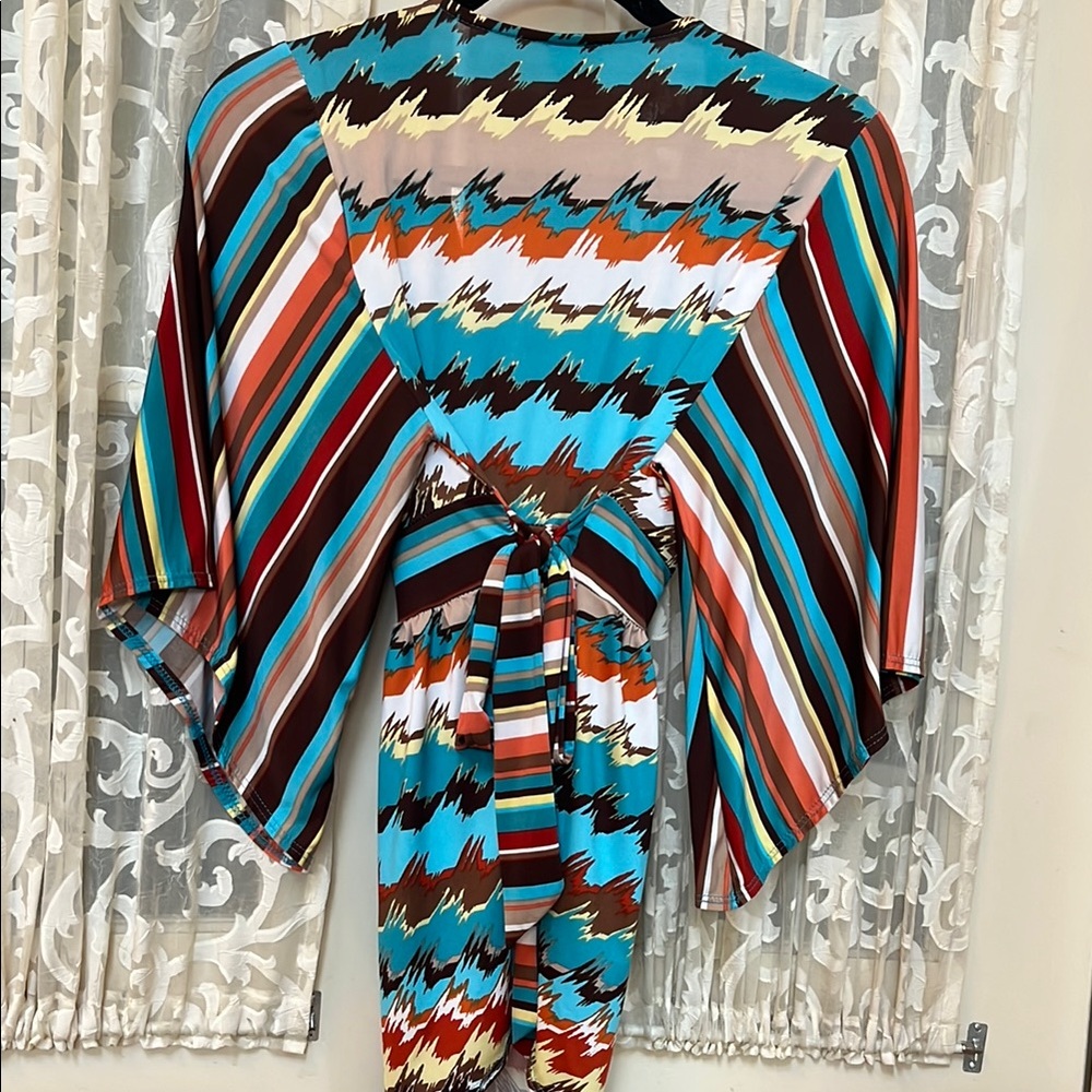 Colorful Chevron Pattern top - Picture 3 of 3